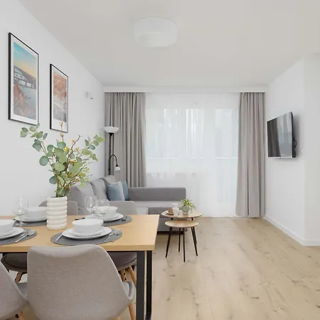 Lucka Bright With Parking In By Renters * ワルシャワ