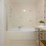 Apartamento Lucka Bright With Parking In By Renters