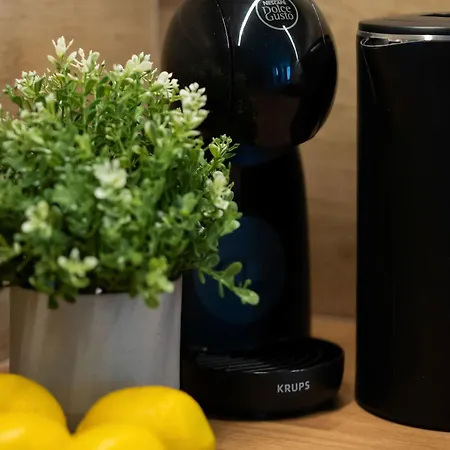 Daire Lucka Bright With Parking In By Renters