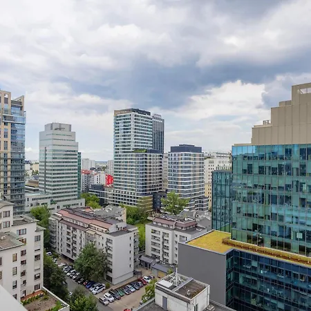 Lucka Bright With Parking In By Renters Apartamento